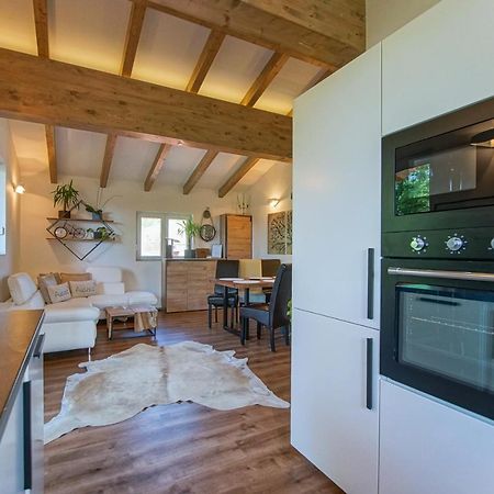 Auszeit Steiraland Penthouse 9 Mit Grossen Balkon Und Parkplatz Apartment Leoben  Exterior photo